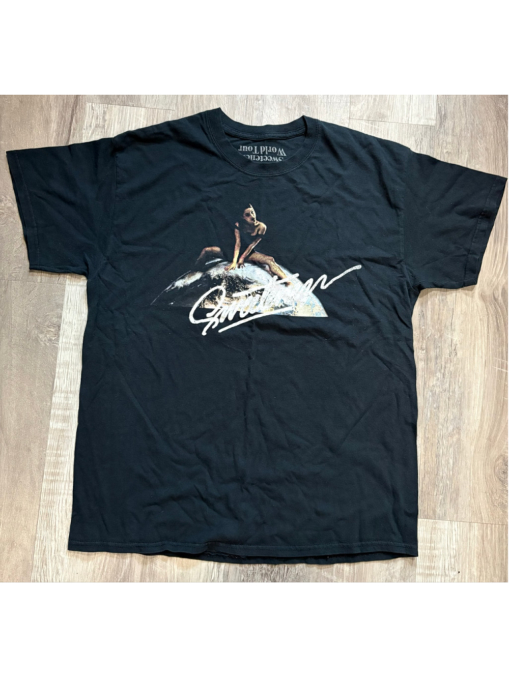 Official Ariana Grande Sweetener World Tour God Is A Woman Graphic Tee Size L